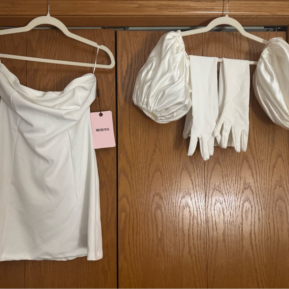 Wolf & Badger Elegant White Mini Dress with puff sleeves and gloves